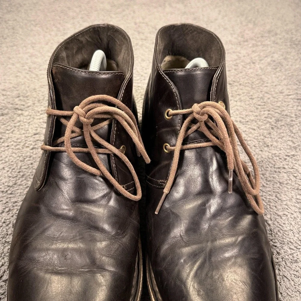 UGG Chukka Boots Mens Size 11.5 Brown Leather Lace Up Ankle Desert Crepe‎ Sole